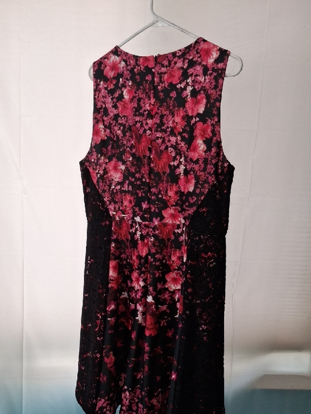 Roz & Ali Black Midi Dress with Pink Floral Pattern Nwt - Picture 2 of 7